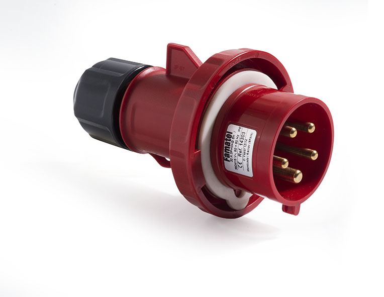 Plug Red 380-440V 32A 3P+N+E IP67 6H