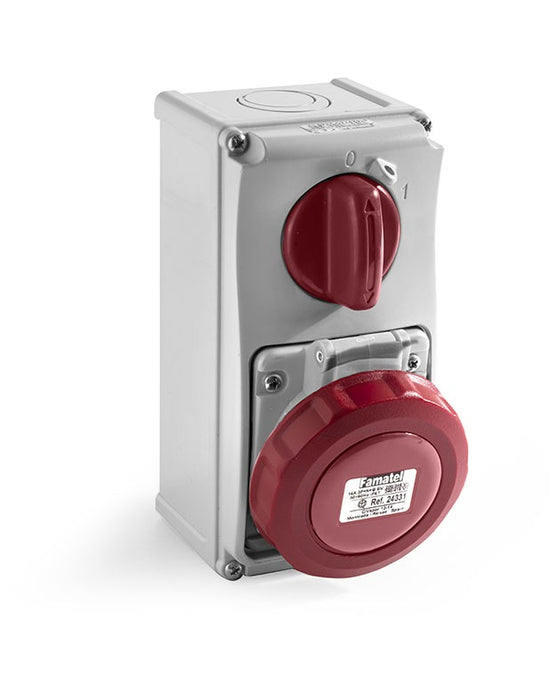 Switched Outlet Red 380-440V 32A 3P+N+E IP67 6H