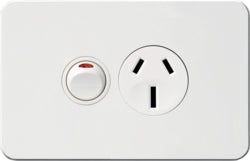Silhouette Sw Socket Sgl 15A Horiz Shuttered Matt White