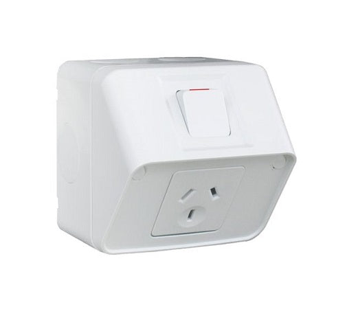 Weatherproof Switched Socket Sgl 15A IP53 White