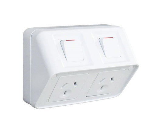 Weatherproof Switched Socket Dbl 10A IP53 White Shallow
