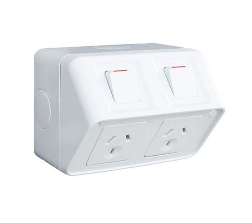 Weatherproof Switched Socket Dbl 10A IP53 White