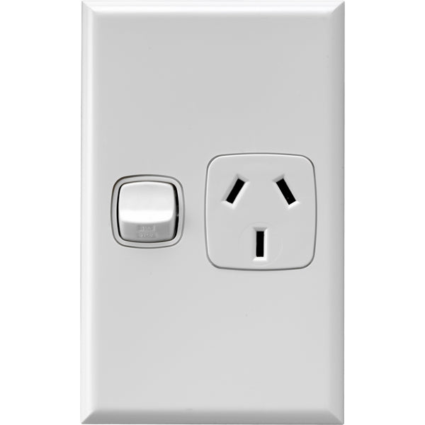 XLP Sw Socket Sgl 10A Vert White Gloss