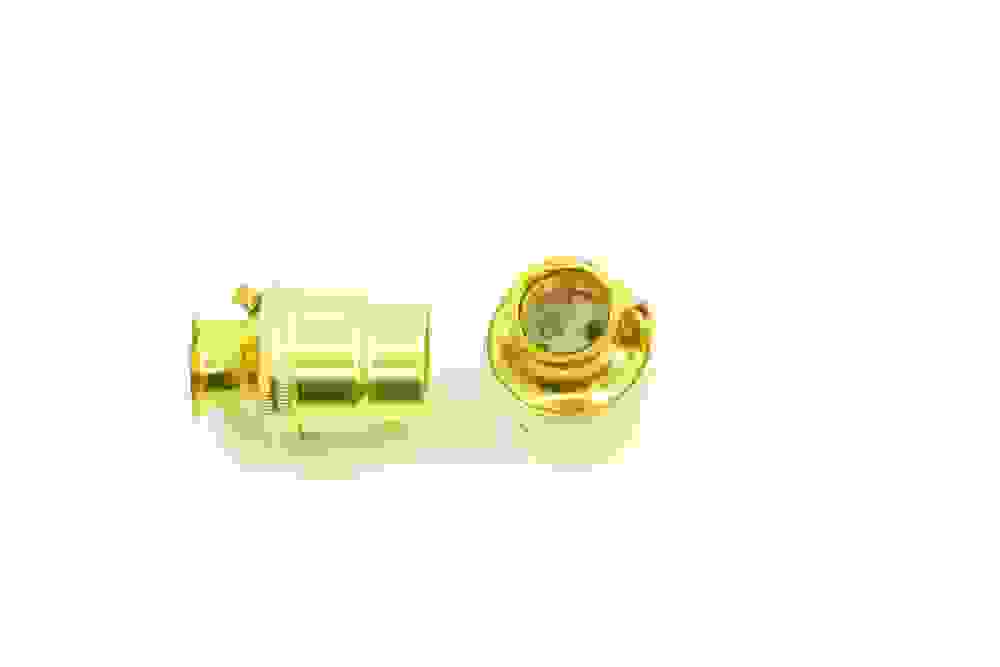 Lampholder BC Brass 5/8in Plain Earthed