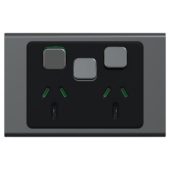 Iconic Styl Sw Socket 10A Dbl Horiz Extra Sw Silver Shadow