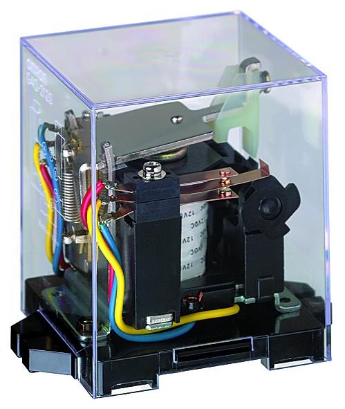 G4Q-212S Ratchet Relay Latching 240VAC