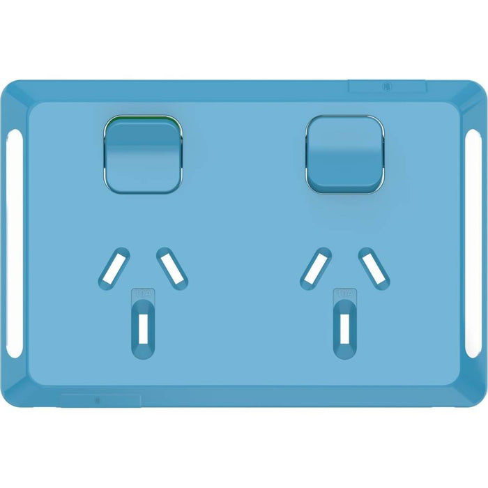 Pro Series Cover Plate Sw Socket 10A Dbl Horiz Blue