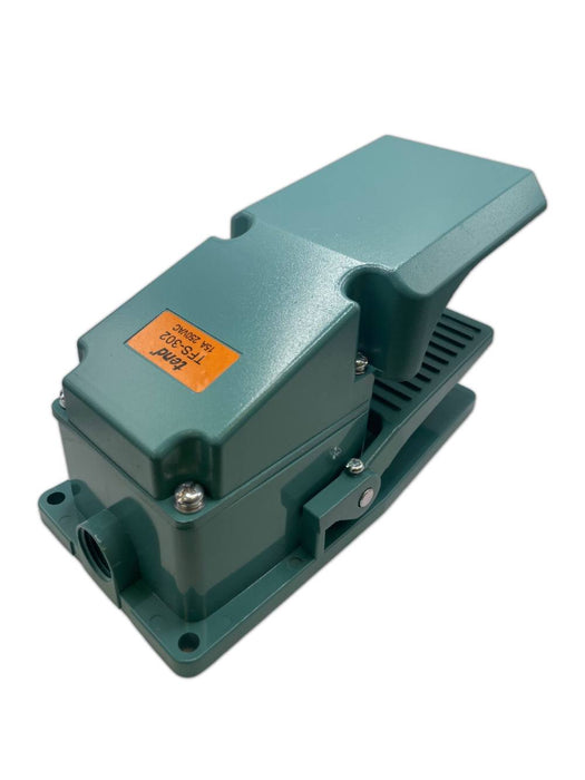Foot Switch 15A Mom-On 1N/O 1N/C with Guard