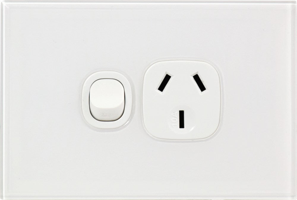 Fusion Switched Socket Single Horizontal White